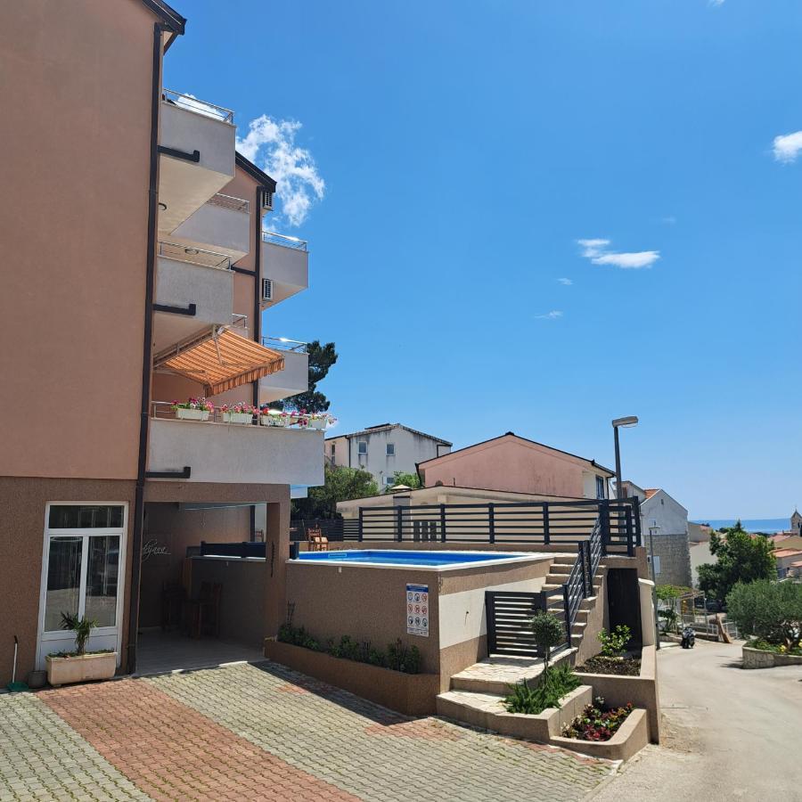 Apartments Vila Adrijana & Fitness Studio Wolf Bv Baška Voda Buitenkant foto