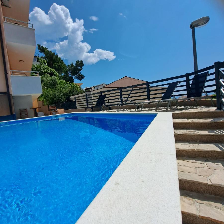 Apartments Vila Adrijana & Fitness Studio Wolf Bv Baška Voda Buitenkant foto